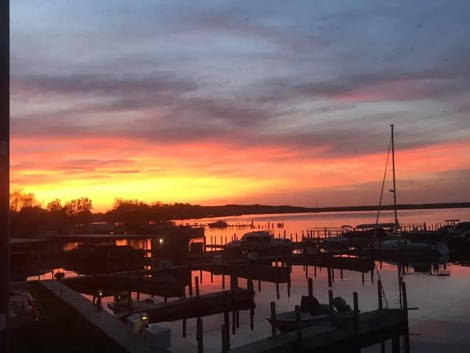2964 Lakeshore Drive #E102 Muskegon City, MI 49441
