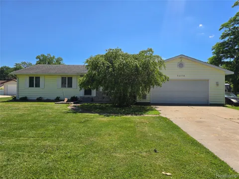 5279 Robinwood Drive
