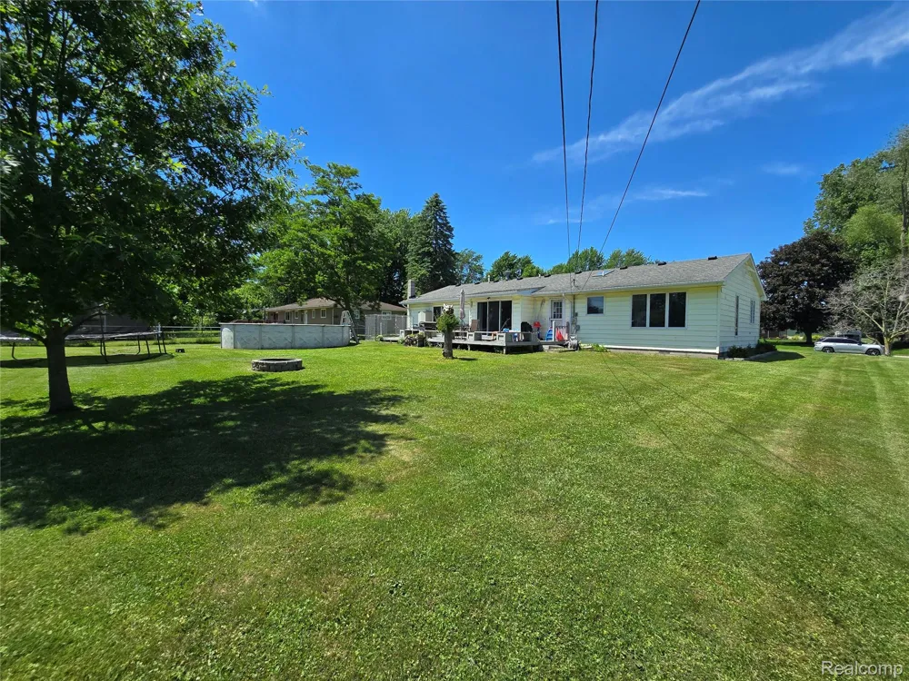 5279 Robinwood Drive Clyde Township, MI 48049