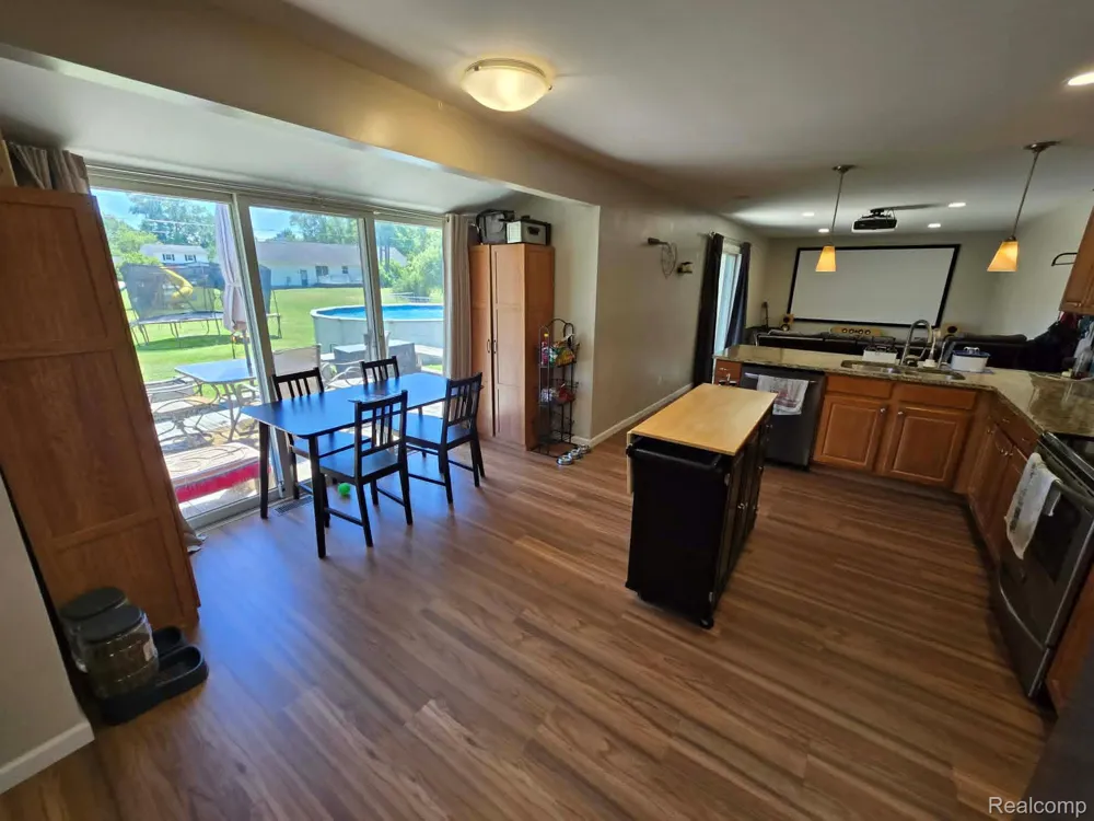 5279 Robinwood Drive Clyde Township, MI 48049