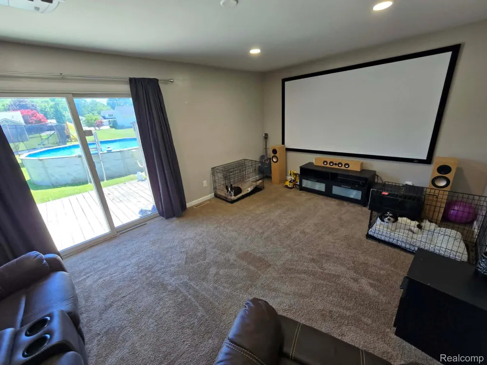 5279 Robinwood Drive Clyde Township, MI 48049