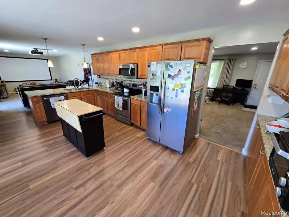 5279 Robinwood Drive Clyde Township, MI 48049