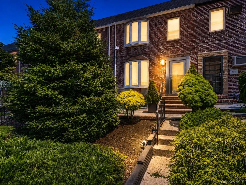6361 76th Street Middle Village, NY 11379