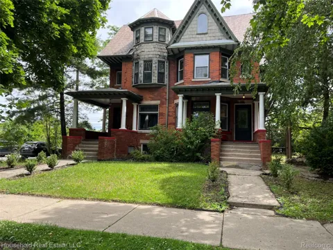 4440 Commonwealth Street