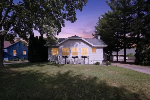 1023 Evanston Drive