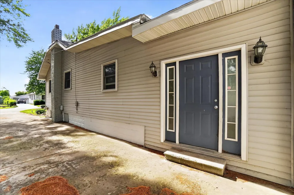 1023 Evanston Drive Blackman Charter Township, MI 49202