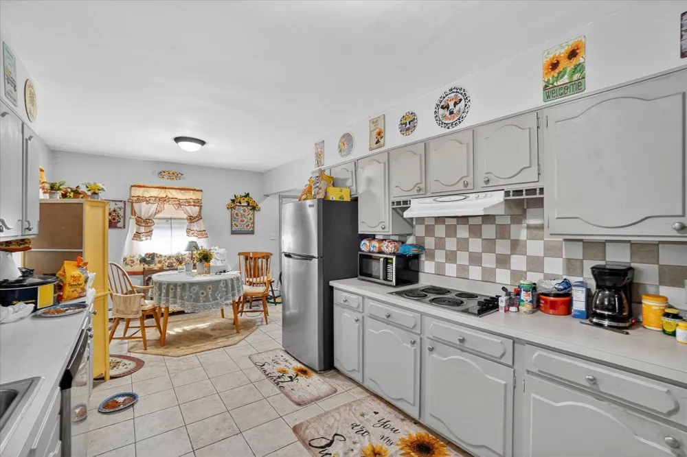 1023 Evanston Drive Blackman Charter Township, MI 49202