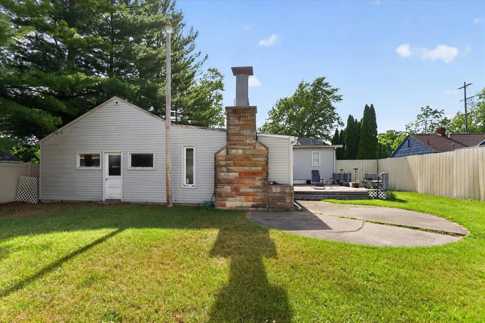 1023 Evanston Drive Blackman Charter Township, MI 49202