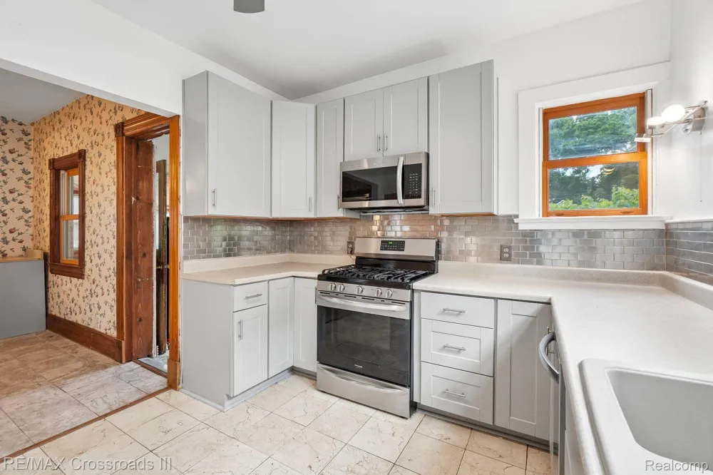 211 Woodward Street Ypsilanti City, MI 48197