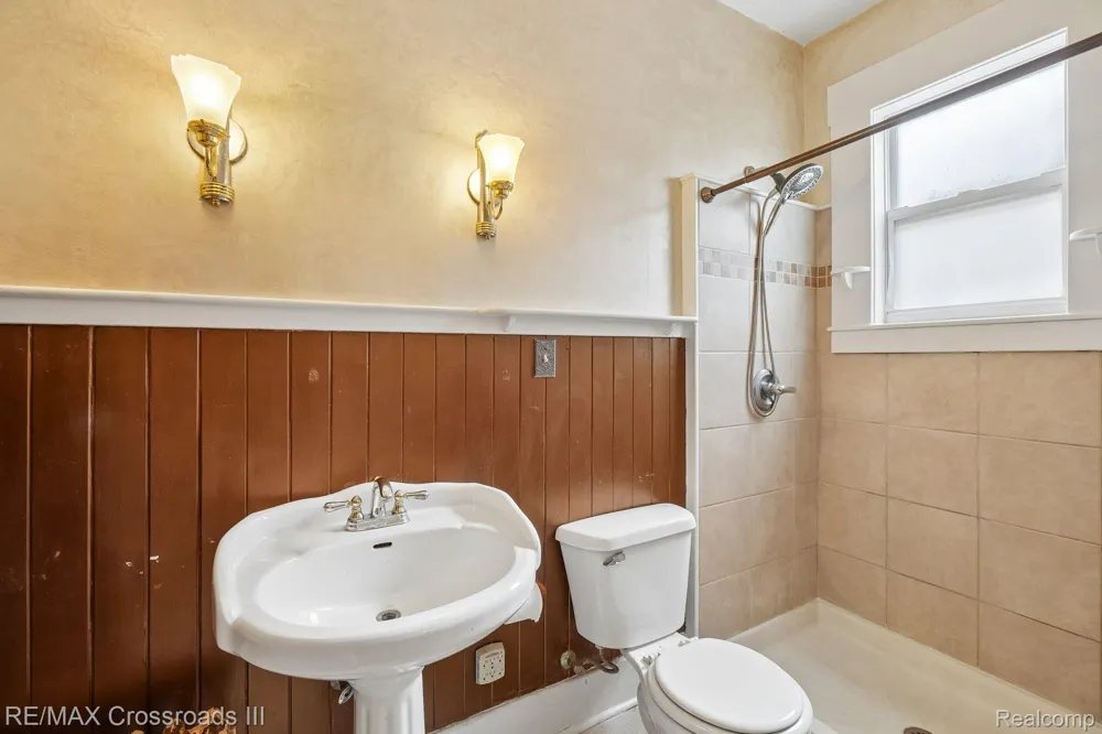 211 Woodward Street Ypsilanti City, MI 48197