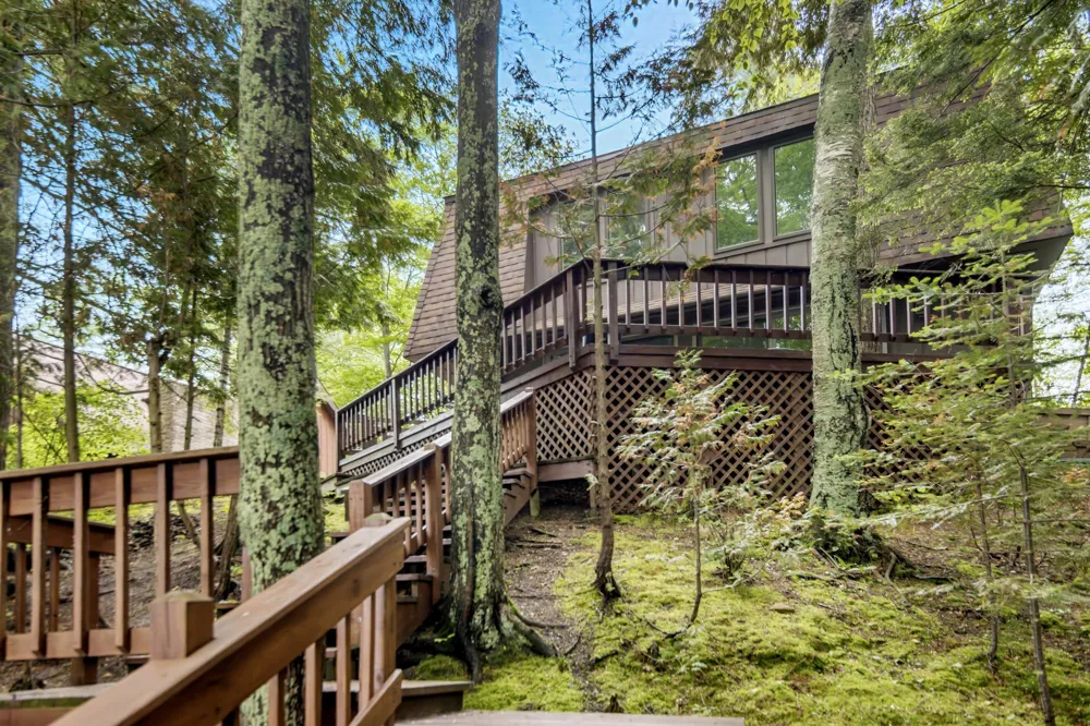 2856 Birchview Drive Torch Lake Township, MI 49648