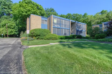 16547 Middlebelt Road #6