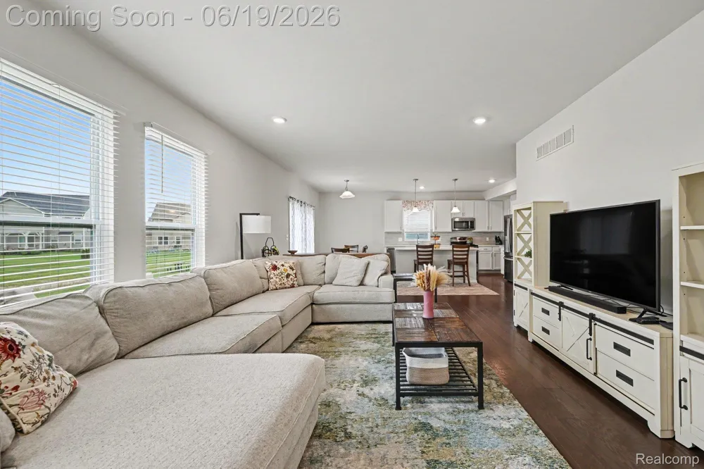 2751 Salt Springs Drive Saline Township, MI 48176