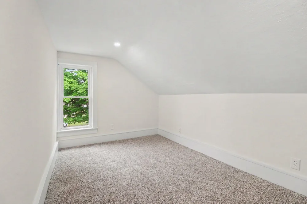 319 N Rowe Street Ludington City, MI 49431