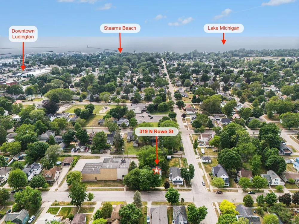 319 N Rowe Street Ludington City, MI 49431