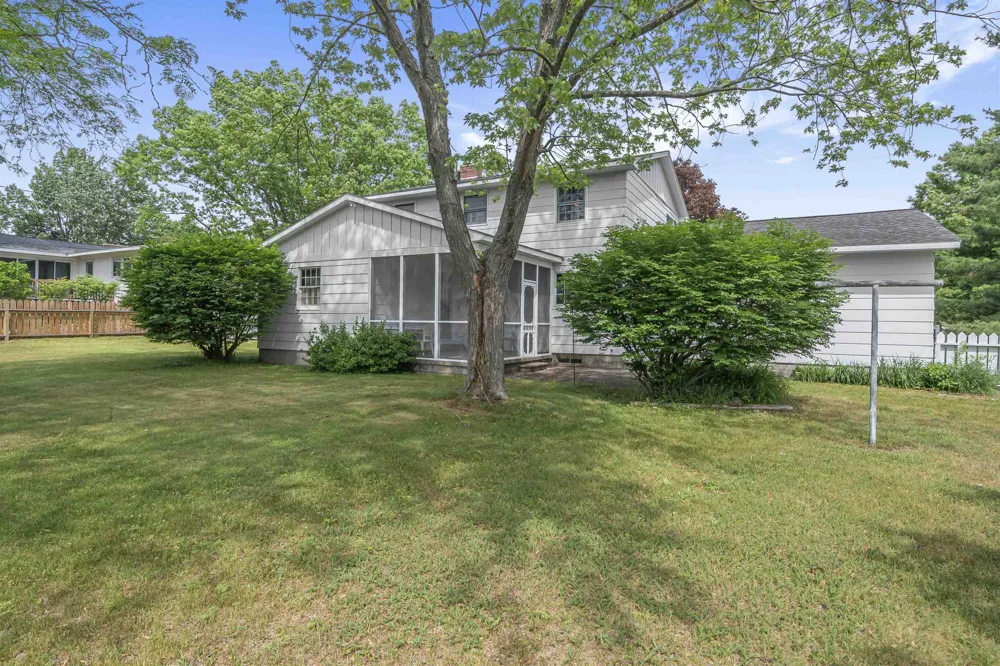 424 Crestview Place Cadillac City, MI 49601