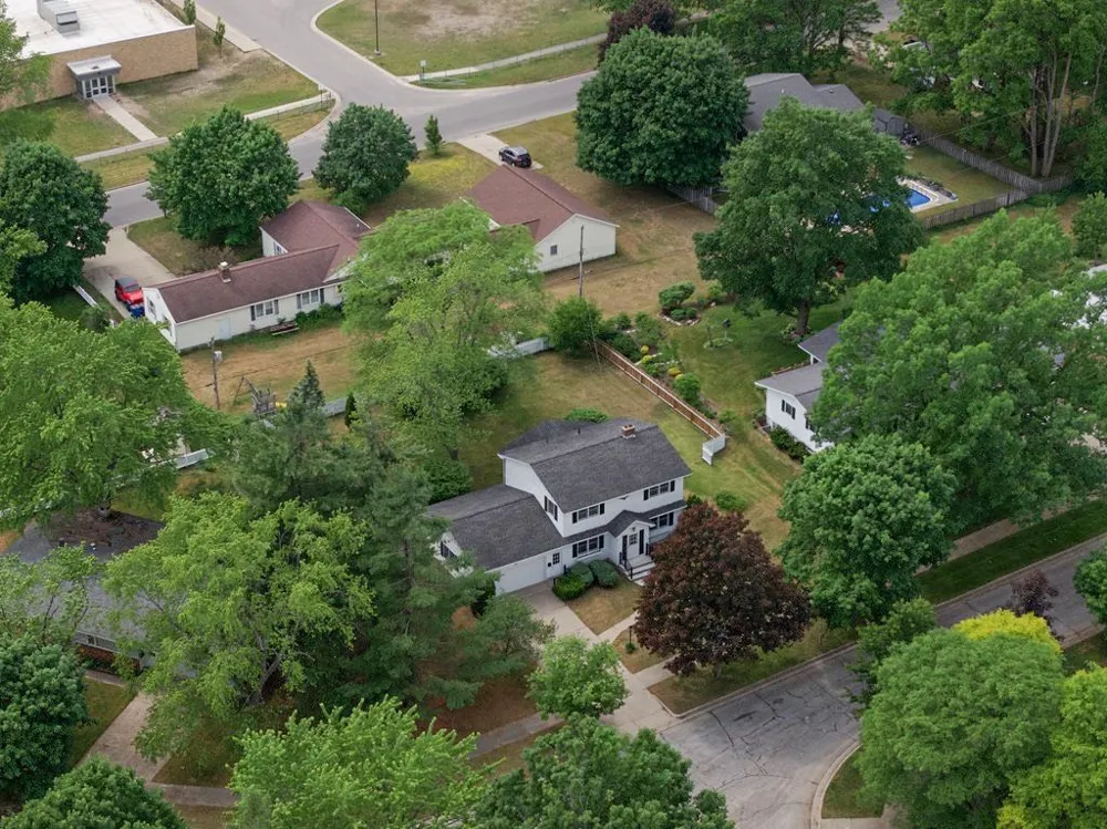 424 Crestview Place Cadillac City, MI 49601