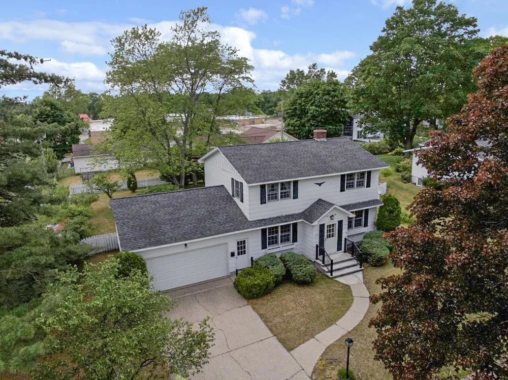 424 Crestview Place Cadillac City, MI 49601