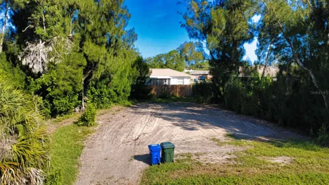 1020 LINDEN ROAD