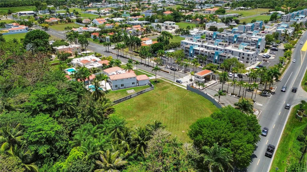 A-1 PASEO MADRID Vega Alta, PR 00692