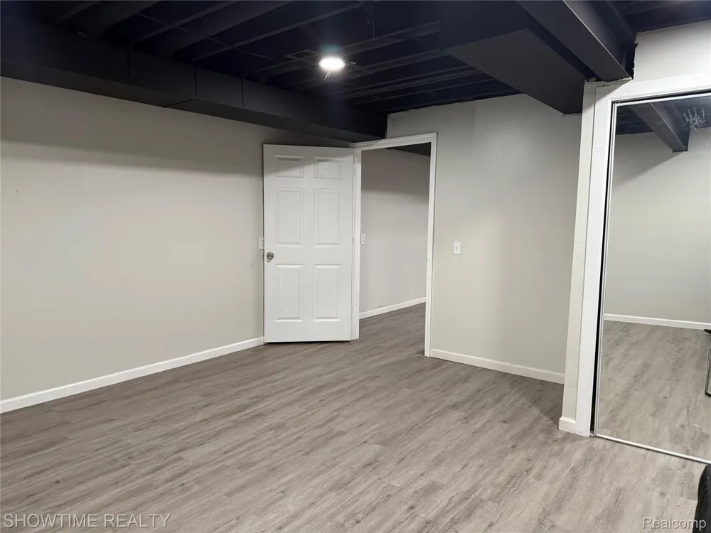 21523 Mackenzie Drive Macomb Township, MI 48044