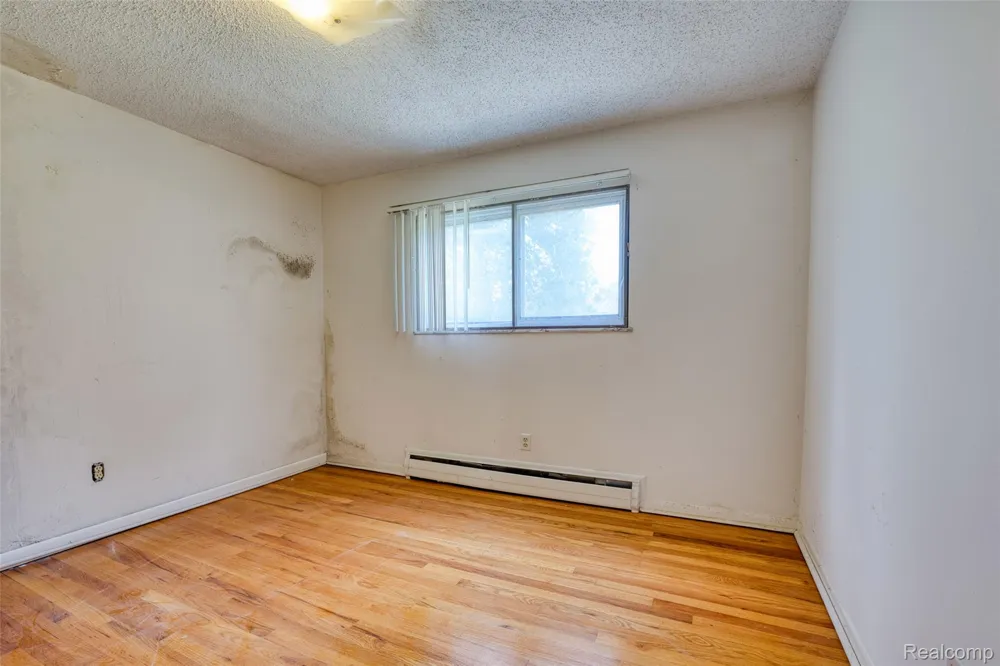 3020 Glengary Road Commerce Charter Township, MI 48382