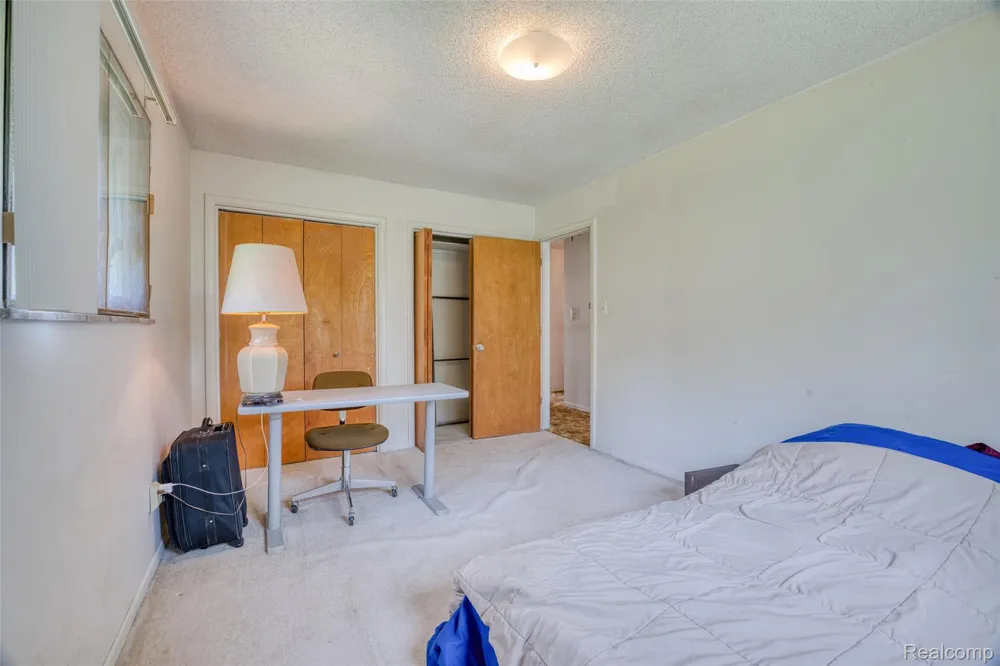 3020 Glengary Road Commerce Charter Township, MI 48382