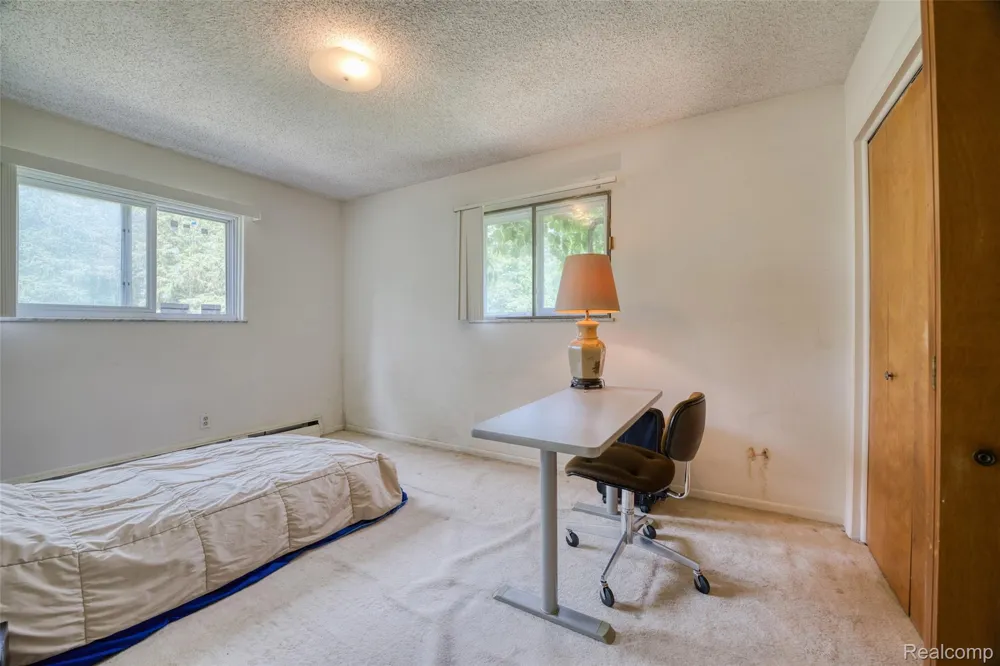 3020 Glengary Road Commerce Charter Township, MI 48382
