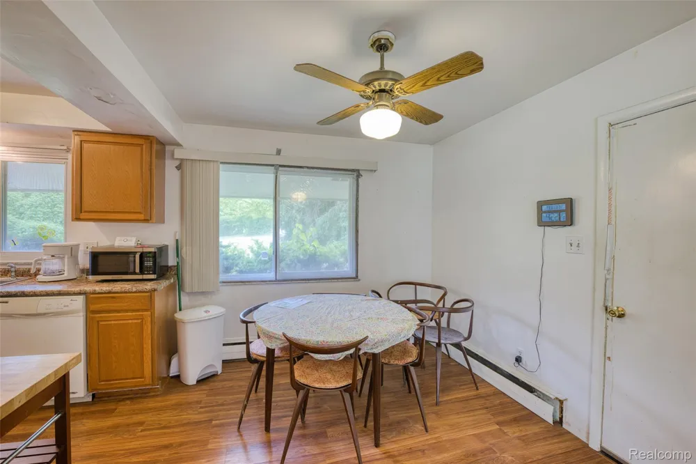 3020 Glengary Road Commerce Charter Township, MI 48382