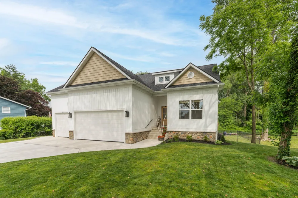 1464 Canal Street Schoolcraft Township, MI 49002