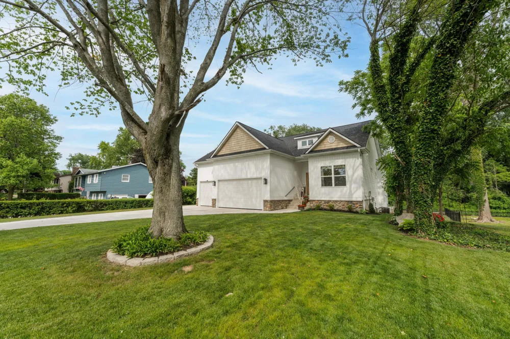 1464 Canal Street Schoolcraft Township, MI 49002