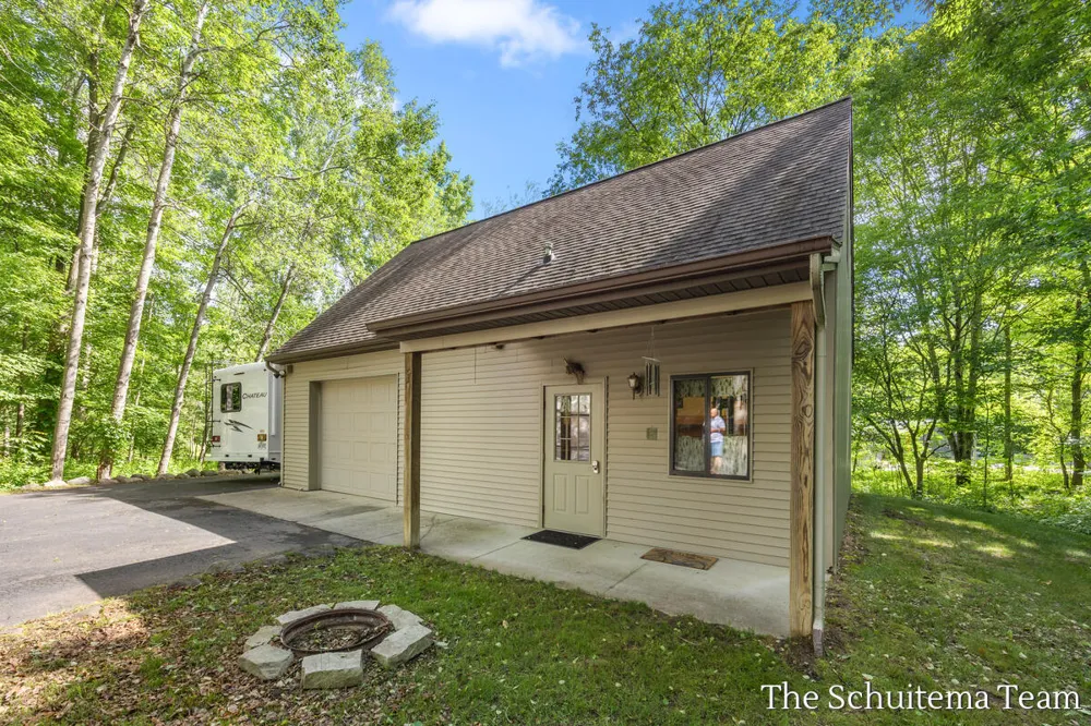 10155 Rogue Pond Drive NE Algoma Township, MI 49341