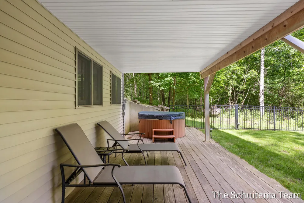 10155 Rogue Pond Drive NE Algoma Township, MI 49341