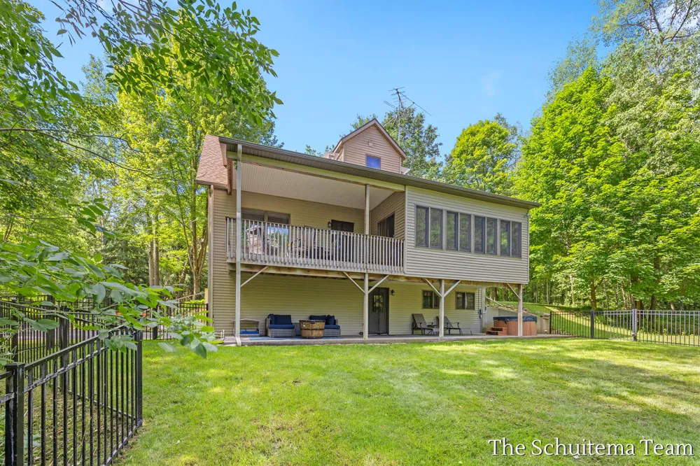 10155 Rogue Pond Drive NE Algoma Township, MI 49341