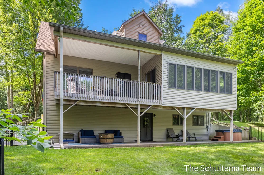 10155 Rogue Pond Drive NE Algoma Township, MI 49341