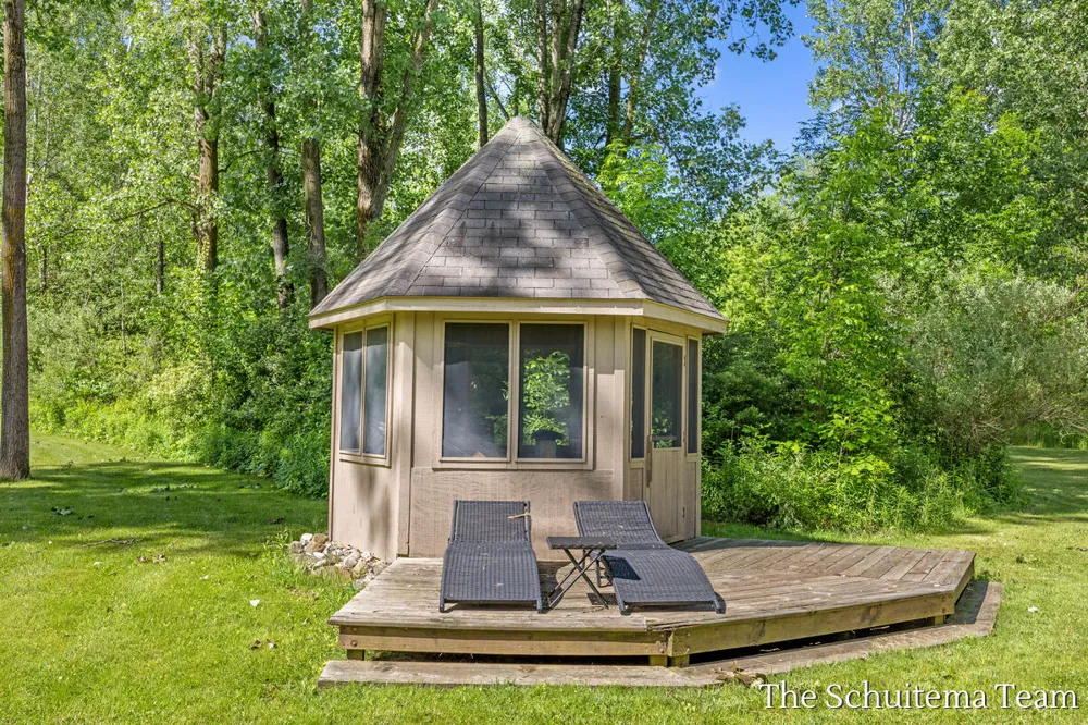 10155 Rogue Pond Drive NE Algoma Township, MI 49341