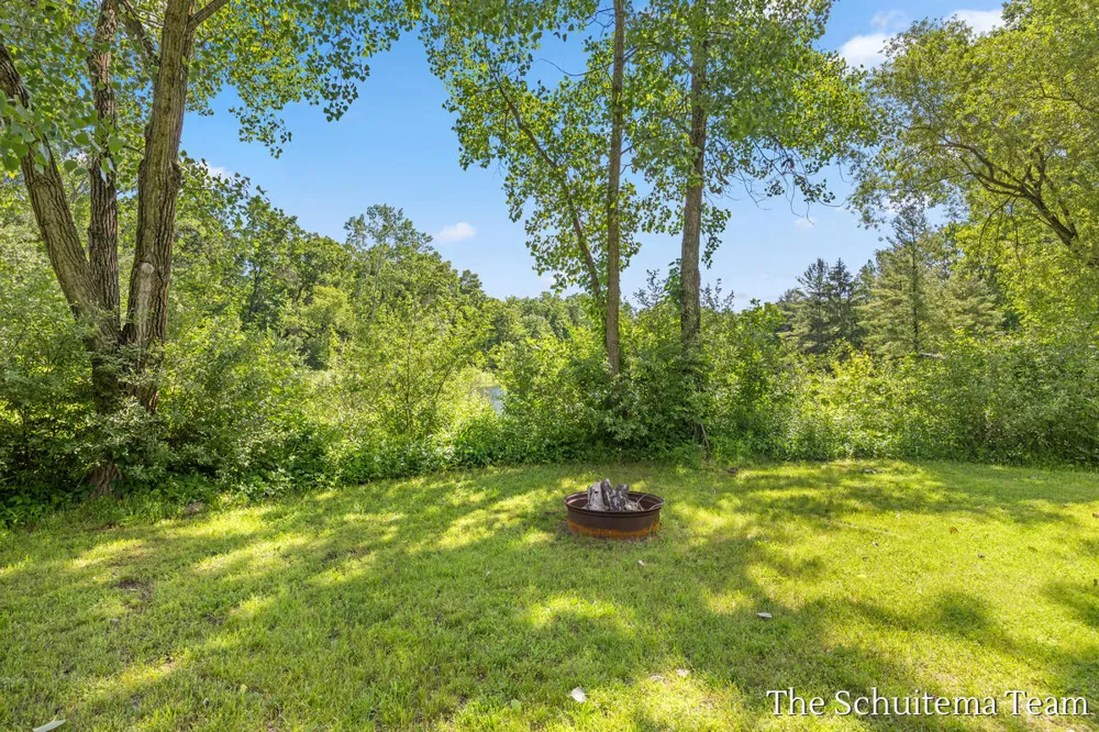 10155 Rogue Pond Drive NE Algoma Township, MI 49341