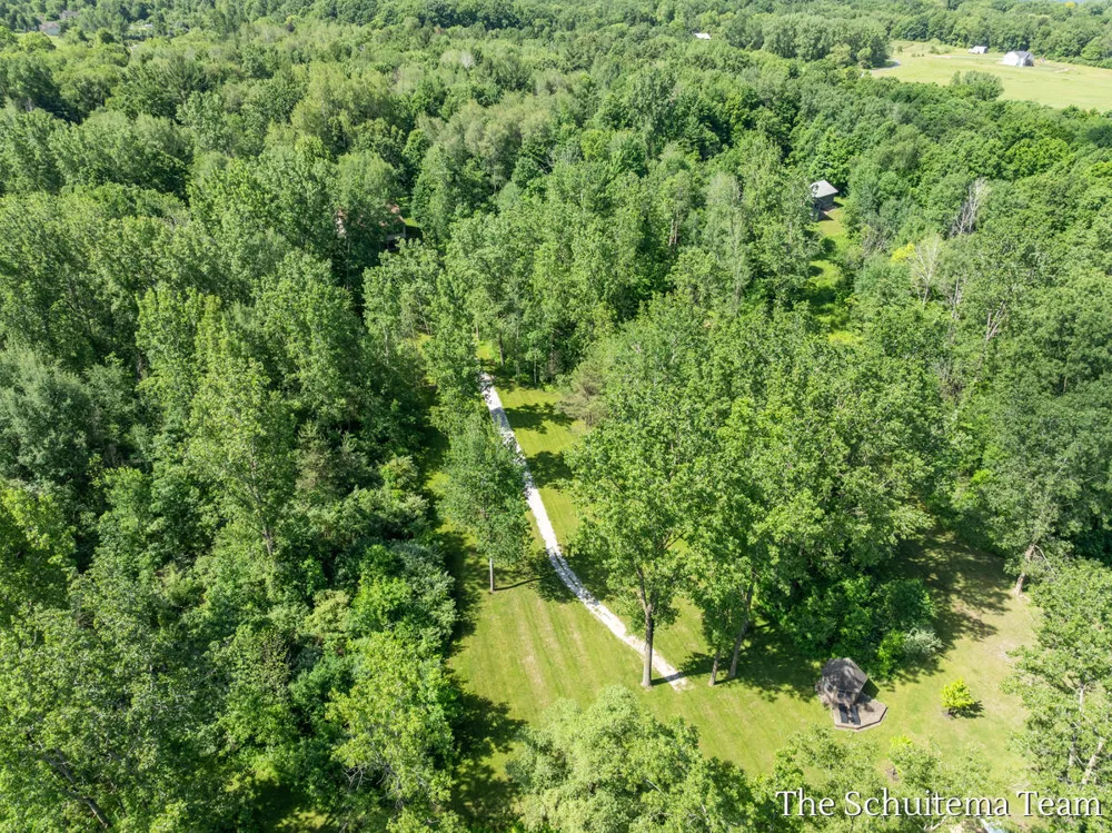 10155 Rogue Pond Drive NE Algoma Township, MI 49341