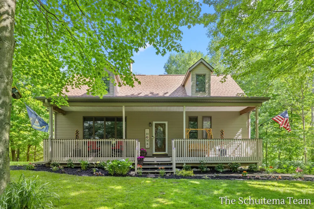 10155 Rogue Pond Drive NE Algoma Township, MI 49341