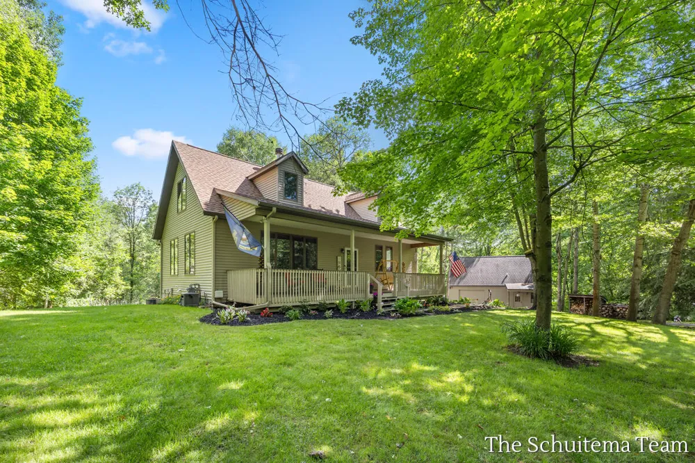 10155 Rogue Pond Drive NE Algoma Township, MI 49341