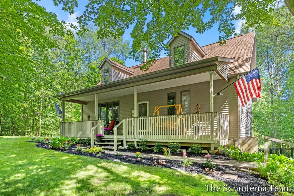 10155 Rogue Pond Drive NE Algoma Township, MI 49341