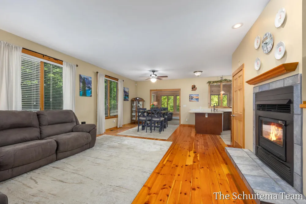 10155 Rogue Pond Drive NE Algoma Township, MI 49341