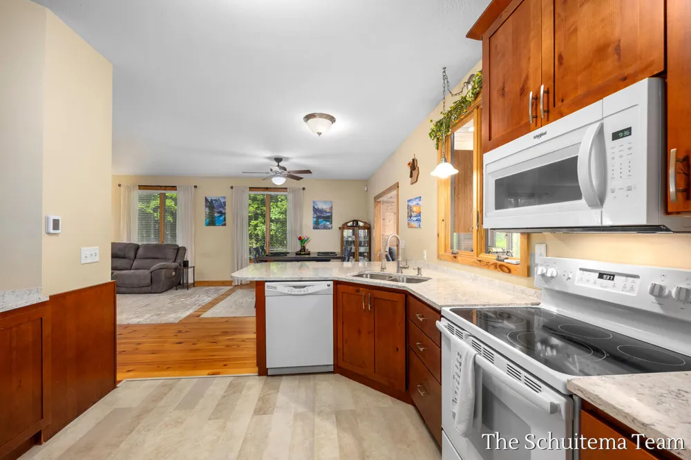 10155 Rogue Pond Drive NE Algoma Township, MI 49341