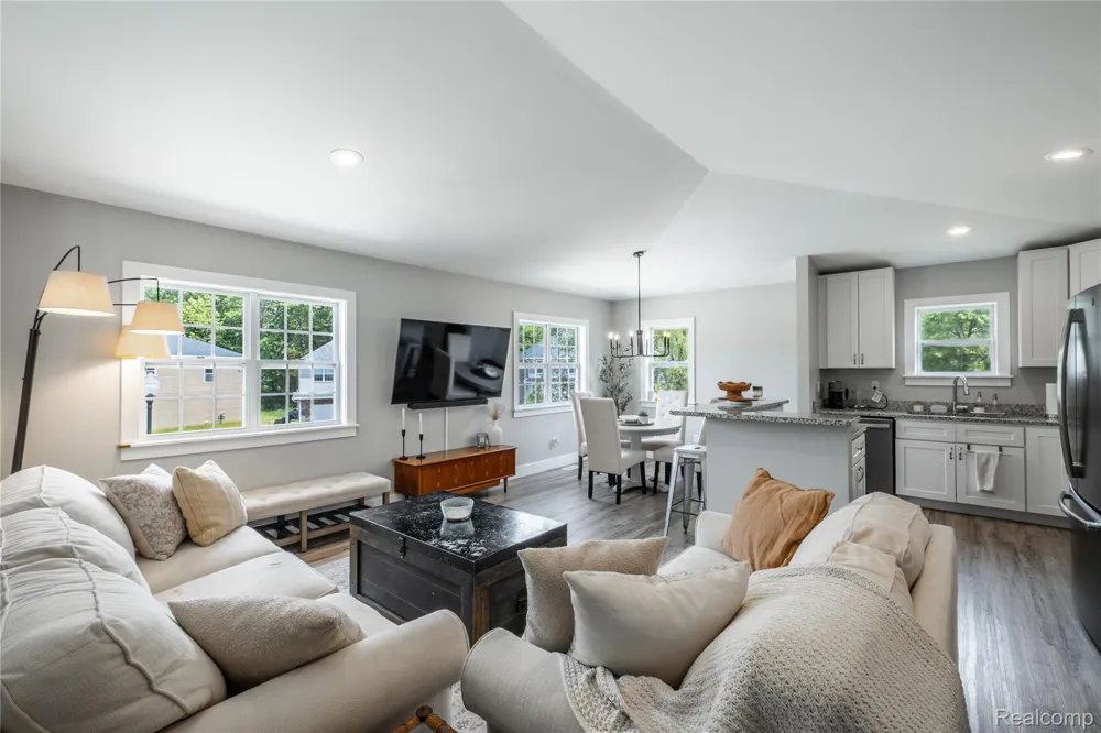 145 Whispering Pines Drive Fenton City, MI 48430