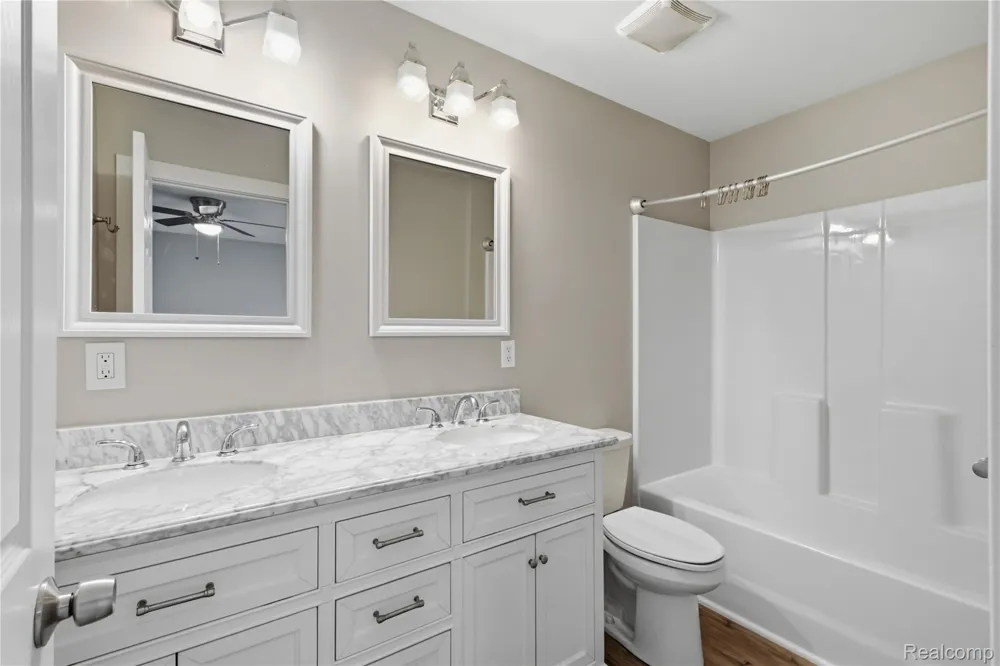 145 Whispering Pines Drive Fenton City, MI 48430