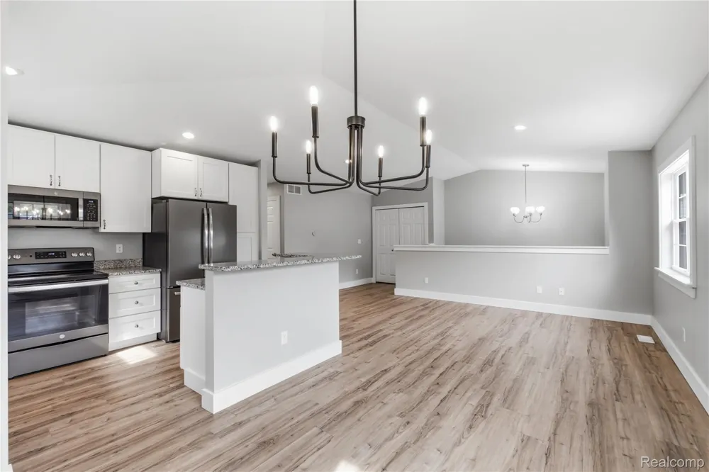 145 Whispering Pines Drive Fenton City, MI 48430