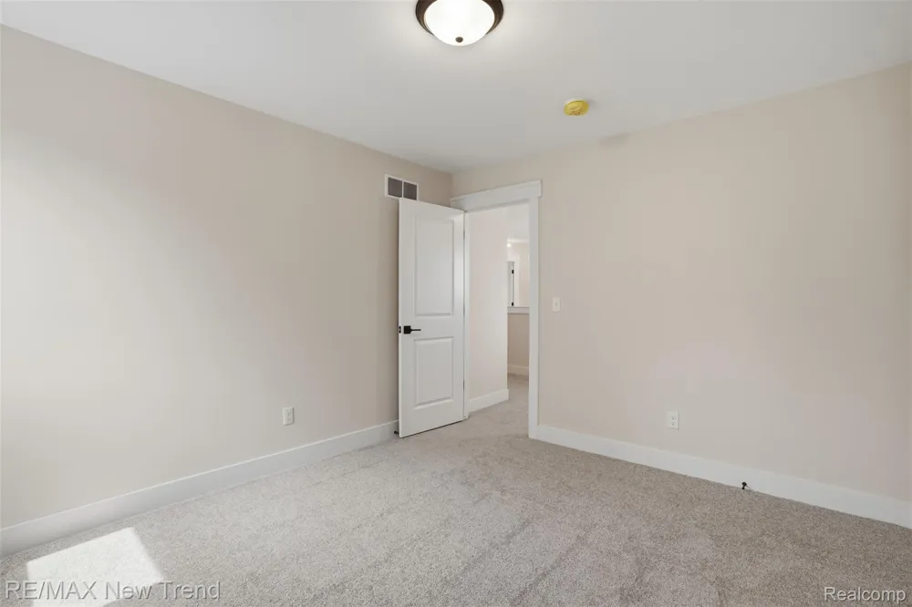 2100 Crested Butte Drive White Lake Charter Township, MI 48383