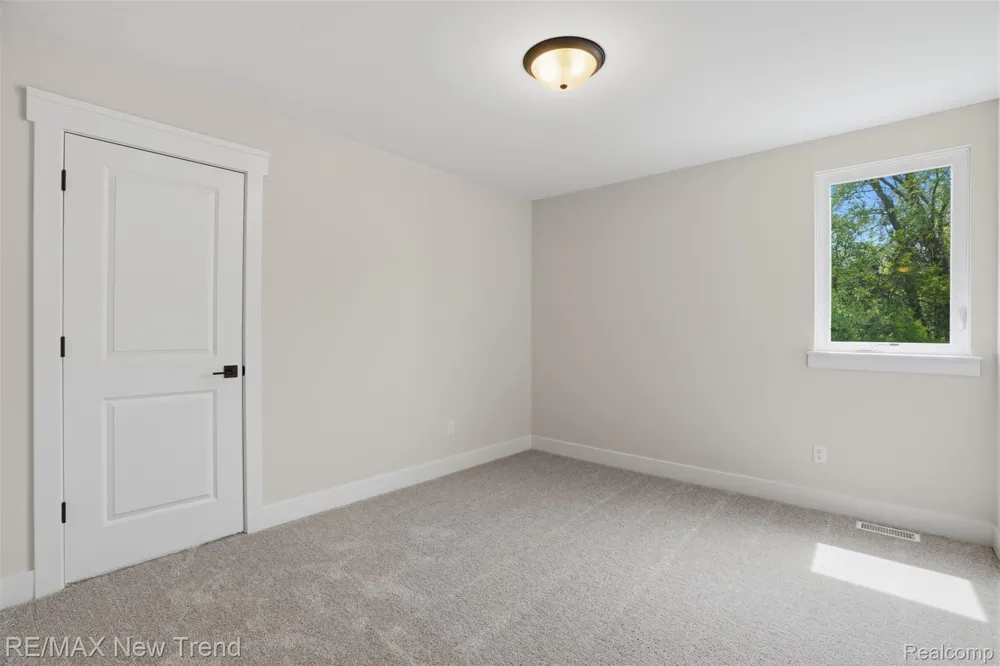 2100 Crested Butte Drive White Lake Charter Township, MI 48383