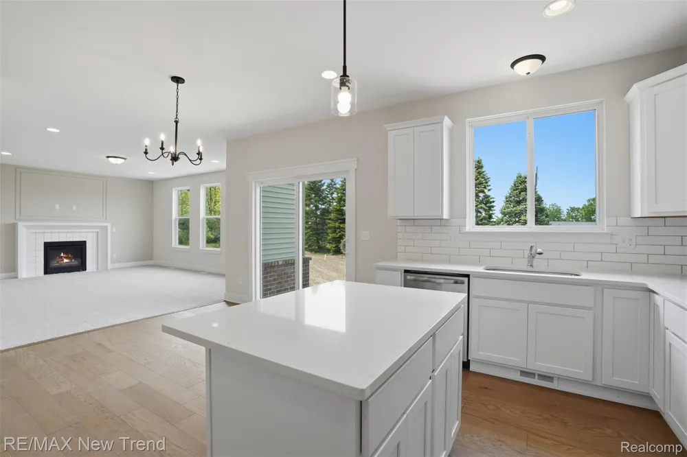 2100 Crested Butte Drive White Lake Charter Township, MI 48383