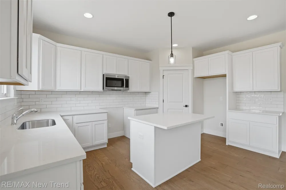 2100 Crested Butte Drive White Lake Charter Township, MI 48383